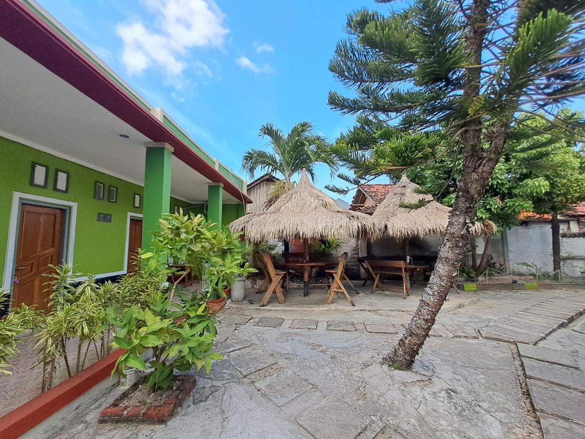Azza Karimunjawa Hotel ภายนอก รูปภาพ