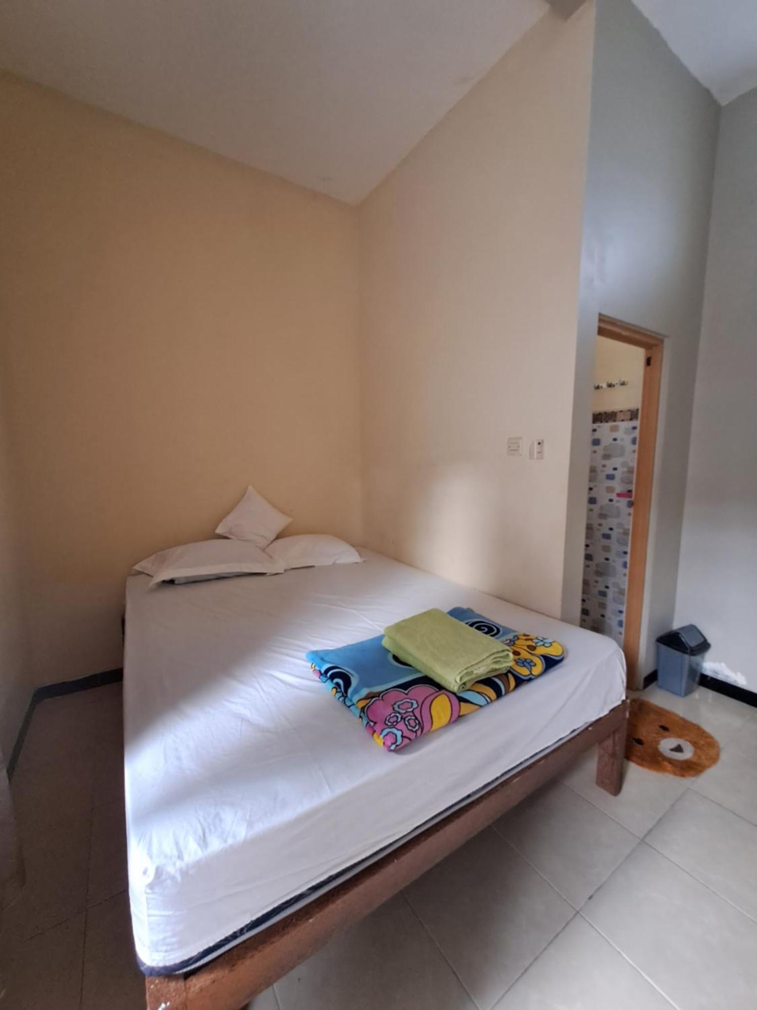 Azza Karimunjawa Hotel ภายนอก รูปภาพ